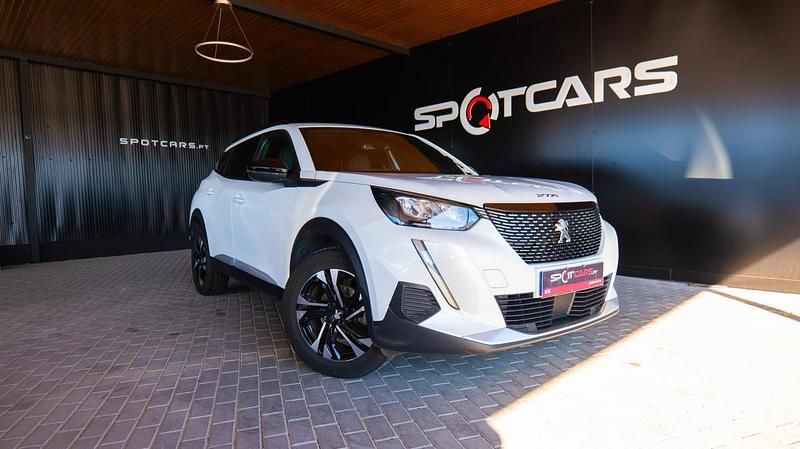 Branco Usado 2023 Peugeot 2008 Allure SUV | € 21.990 (Preço justo) - Imagem 1/4