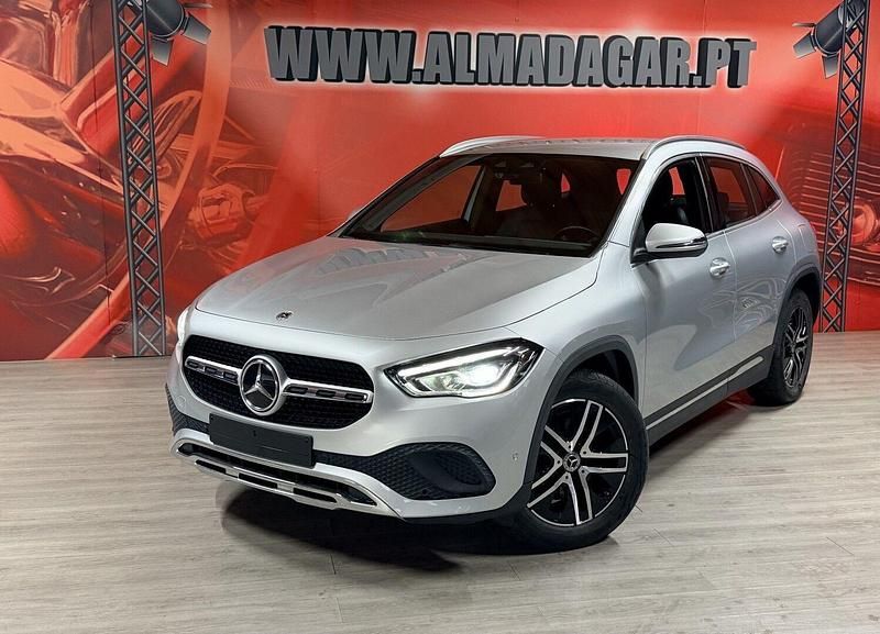 Cinza Usado 2020 Mercedes GLA250 Progressive SUV | € 32.900 (Preço justo) - Imagem 1/4