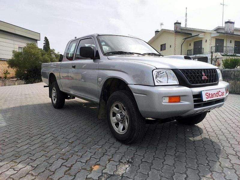Cinzento Usado 2002 Mitsubishi L200 Pickup | € 16.500 (Preço justo) - Imagem 1/4