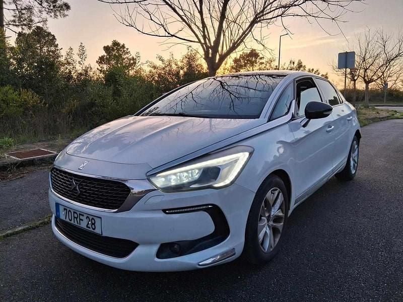 Usado DS Automobiles DS5 120 HP (88 kW) 2016 Branco Citadino