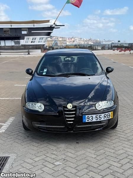 Preto Usado 2001 Alfa Romeo 147 Citadino | € 2.650 - Imagem 1/1