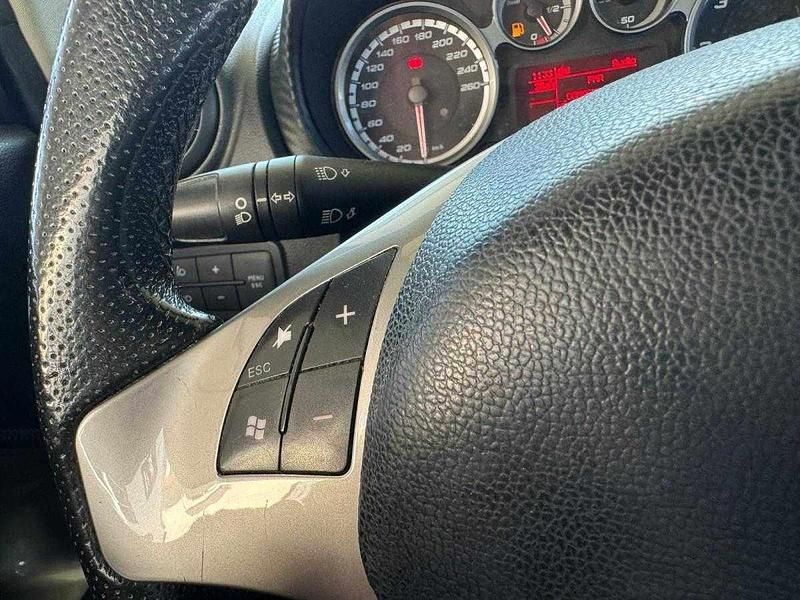 Usado Alfa Romeo MiTo Distinctive 120 HP (88 kW) 2010 Vermelho Citadino