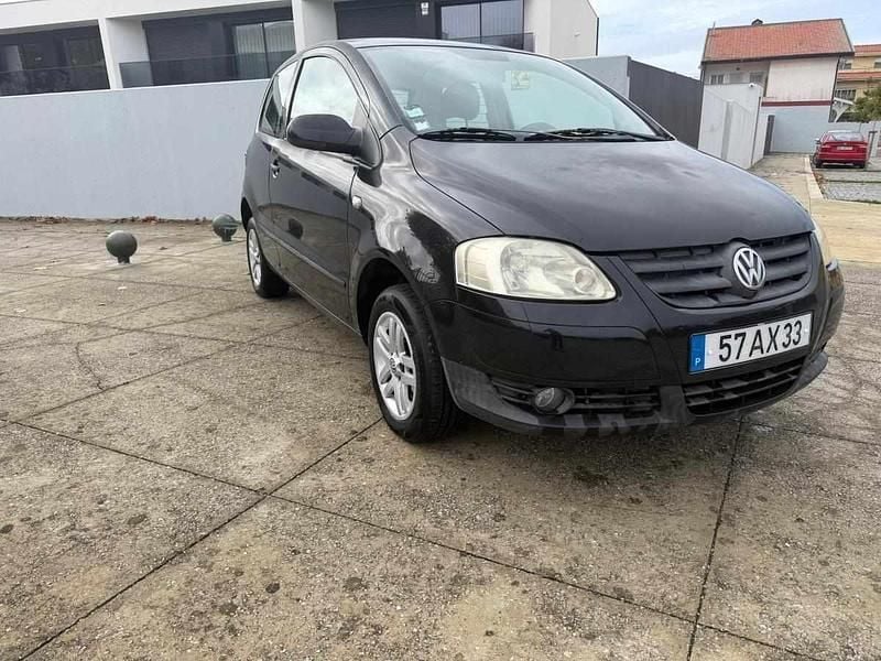 Preto Usado 2006 VW Fox Citadino | € 2.999 - Imagem 1/4