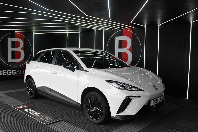 Branco Usado 2023 MG MG4 EV Citadino | € 24.499 (Caro) - Imagem 1/4