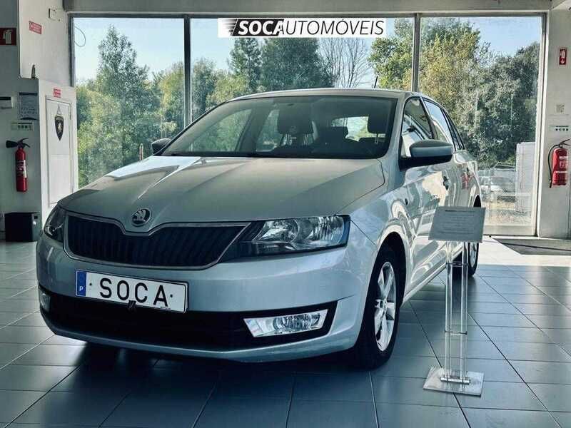 Cinzento Usado 2015 Skoda Rapid | € 8.890 - Imagem 1/4