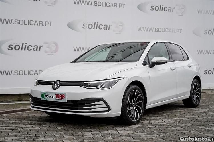 Usado VW Golf VIII Sportline 110 HP (80 kW) 2023 Branco Citadino