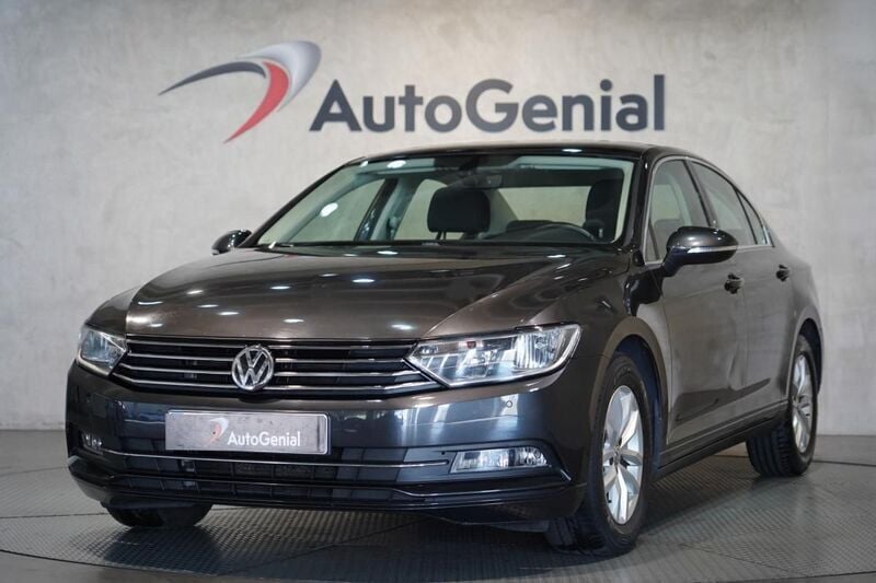 Preto Usado 2019 VW Passat Sedan | € 21.990 (Caro) - Imagem 1/4