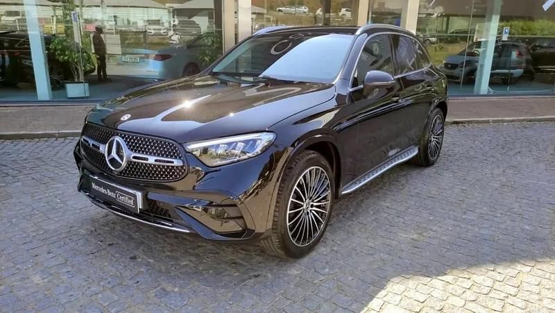 Preto obsidian Usado 2025 Mercedes E300 Advanced SUV | € 73.000 - Imagem 1/4