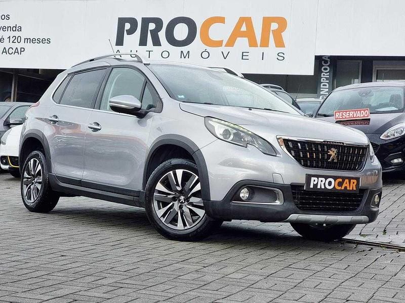 Cinzento Usado 2017 Peugeot 2008 Allure SUV | € 11.750 (Preço justo) - Imagem 1/4