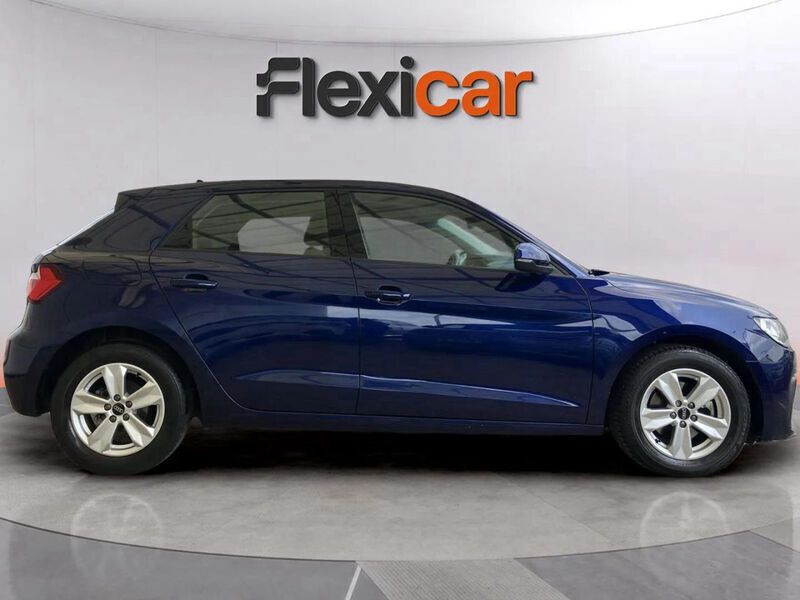 Azul Usado 2023 Audi A1 Advanced Citadino | € 21.990 (Preço justo) - Imagem 1/4