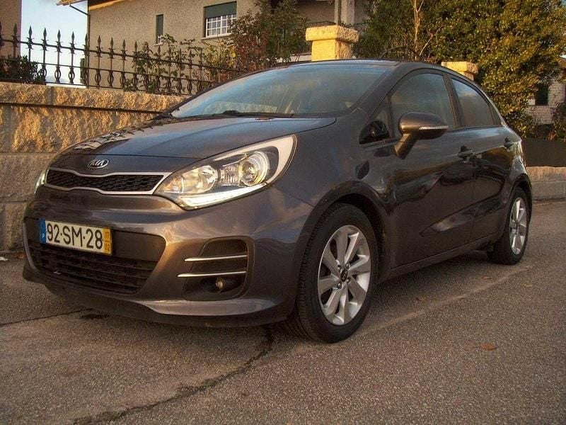 Antracite Usado 2017 Kia Rio | € 10.400 (Preço justo) - Imagem 1/4