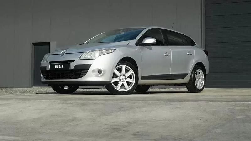 Cinzento Usado 2012 Renault Mégane GrandTour Expression Carrinha | € 5.999 (Bom preço) - Imagem 1/4