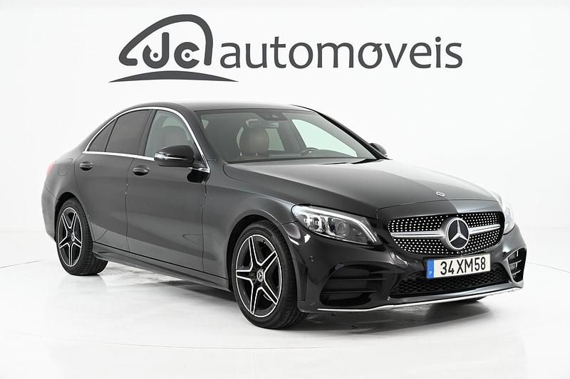 Preto Usado 2019 Mercedes C220 AMG line Sedan | € 33.900 (Preço justo) - Imagem 1/4