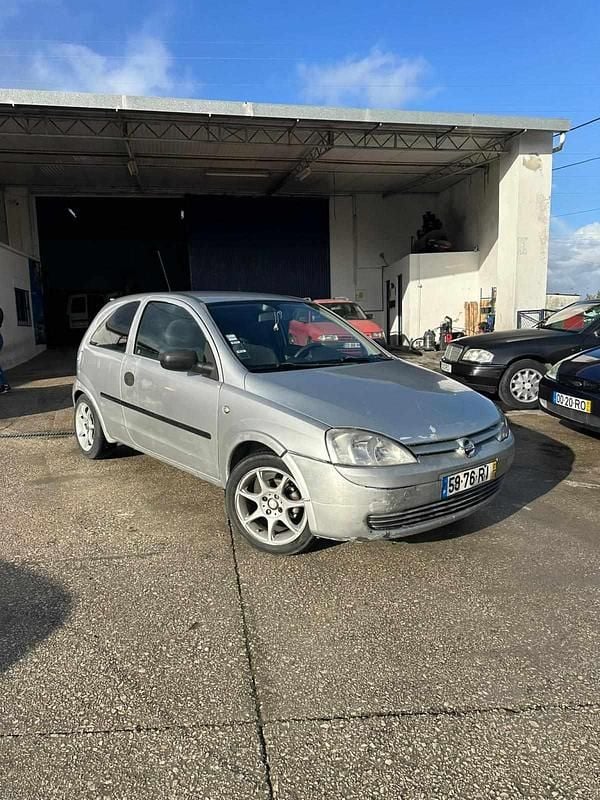 Cinzento Usado 2001 Opel Corsa Citadino | € 1.499 (Preço justo) - Imagem 1/4