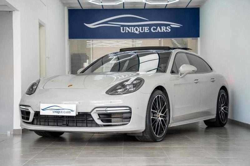 Cinzento Usado 2020 Porsche Panamera Sport Turismo Sedan | € 99.500 (Preço justo) - Imagem 1/4