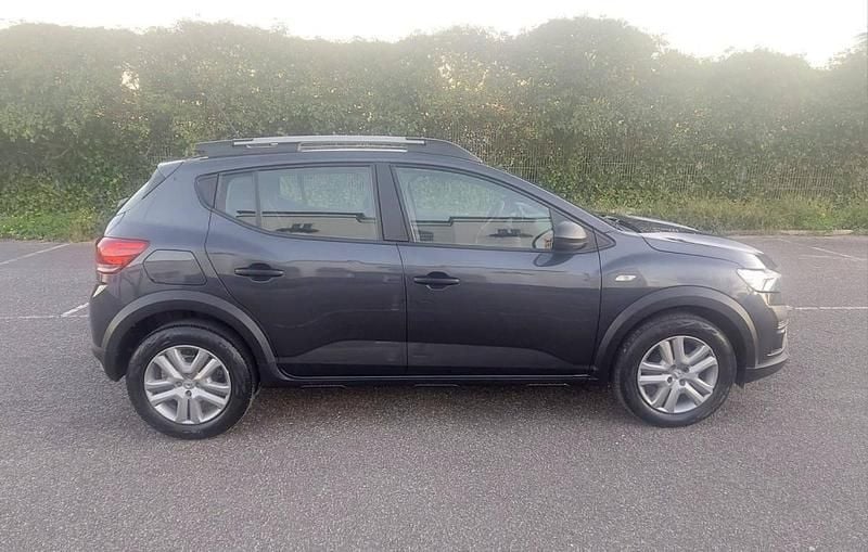 Usado Dacia Sandero Stepway 91 HP (66 kW) 2022 Cinza SUV