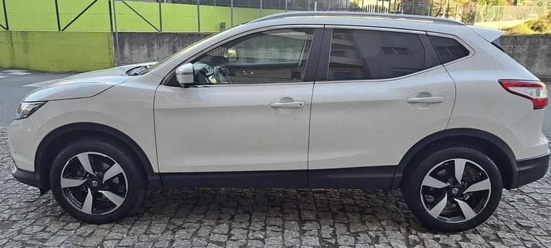 Branco Usado 2016 Nissan Qashqai SUV | € 15.800 (Preço justo) - Imagem 1/4