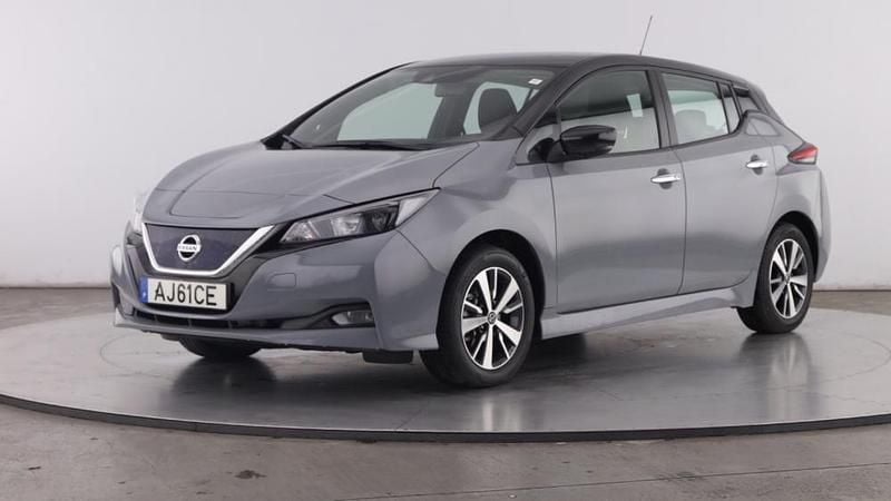 Cinzento Usado 2021 Nissan Leaf Citadino | € 15.980 (Preço justo) - Imagem 1/4