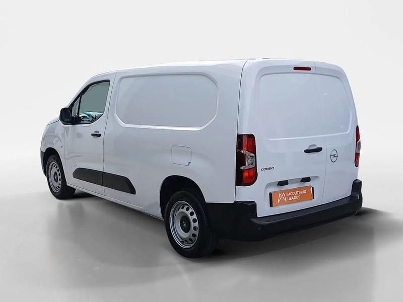 Usado Opel Combo 100 HP (73 kW) 2025 Branco