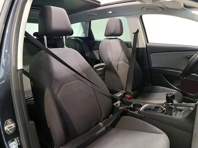 Usado Seat Leon ST 115 HP (84 kW) 2018 Cinzento Carrinha