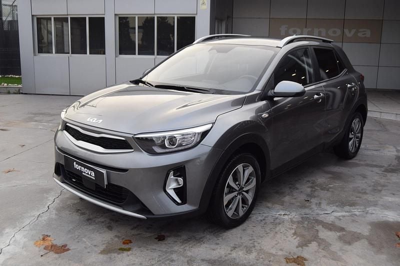 Cinza Usado 2025 Kia Stonic SUV | € 18.500 (Preço justo) - Imagem 1/4