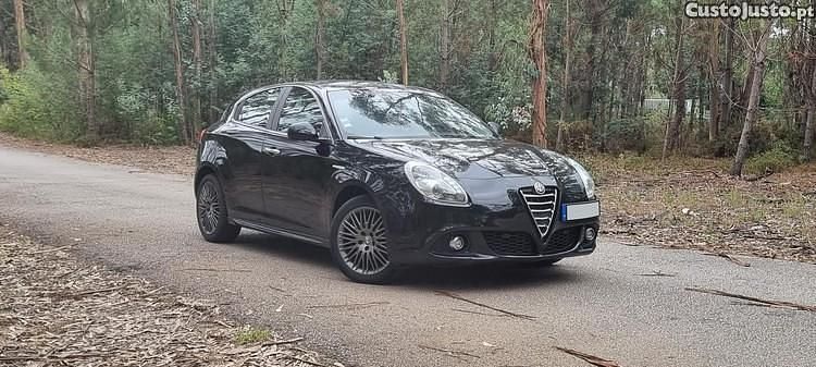 Preto Usado 2014 Alfa Romeo Giulietta Distinctive Citadino | € 10.500 - Imagem 1/1