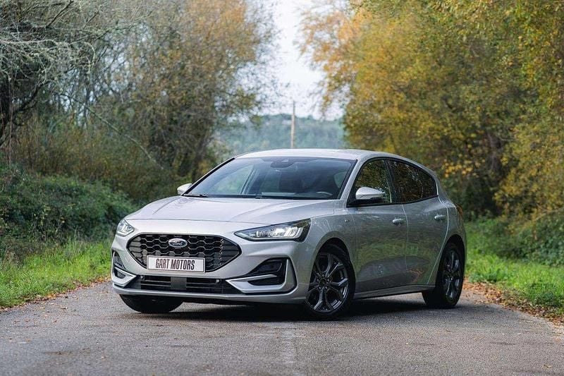 Cinzento Usado 2022 Ford Focus ST-Line | € 21.700 (Preço justo) - Imagem 1/1