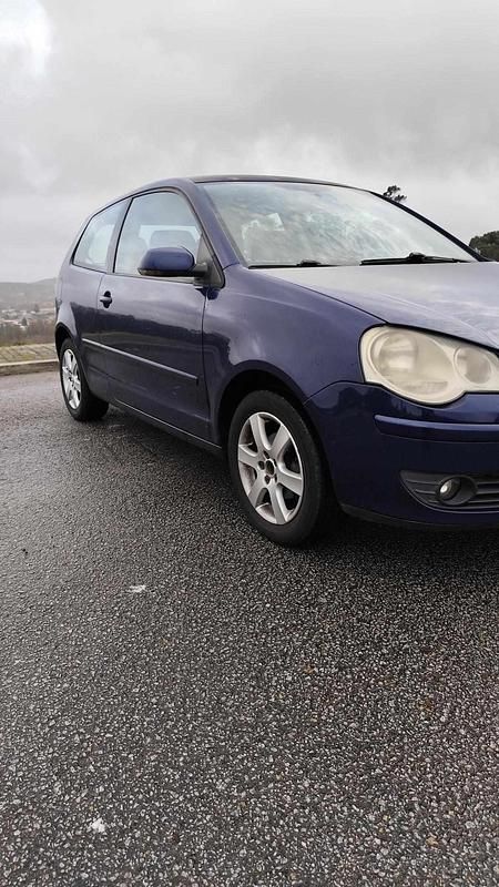 Usado VW Polo 64 HP (47 kW) 2006 Azul Citadino