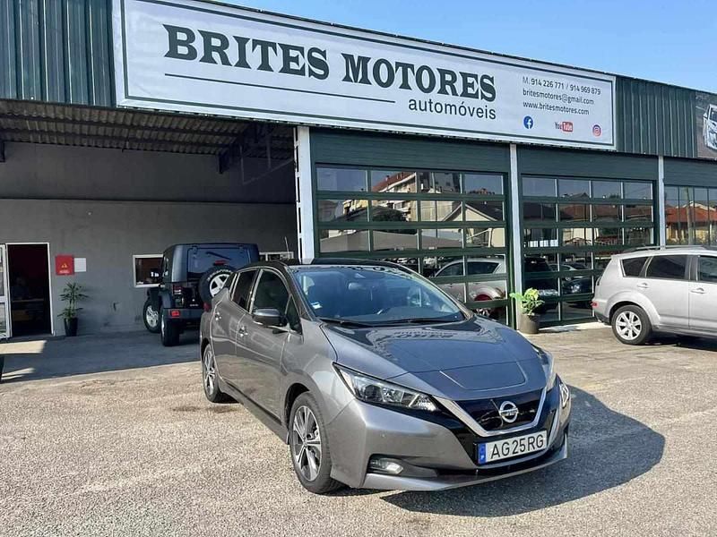 Cinzento Usado 2021 Nissan Leaf Citadino | € 14.950 (Bom preço) - Imagem 1/4