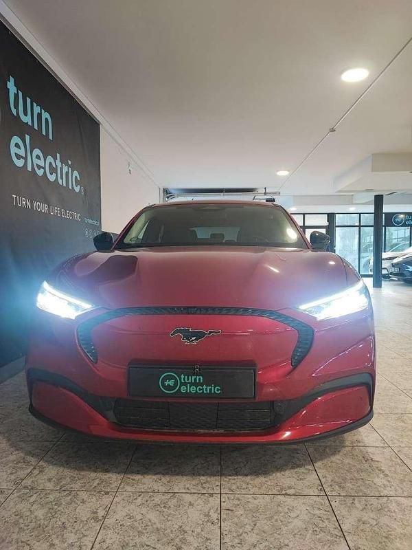 Usado Ford Mustang Mach-E 197 kW (269 HP) 2024 Vermelho SUV