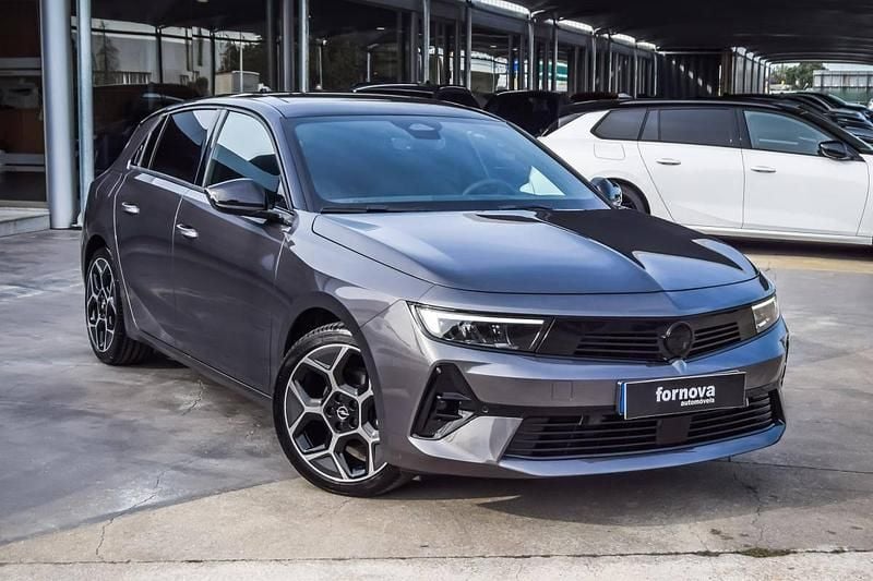 Cinza Usado 2025 Opel Astra | € 27.500 (Bom preço) - Imagem 1/4
