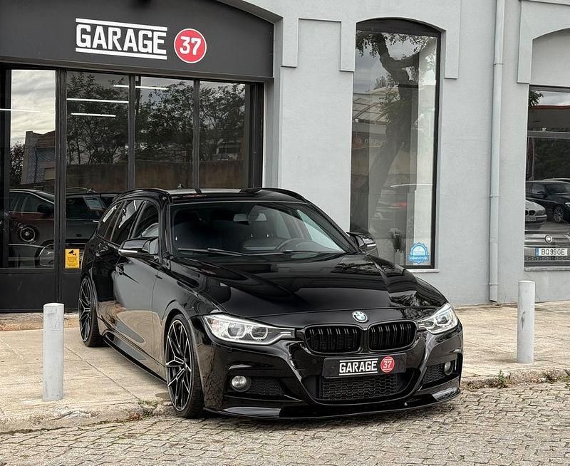 Preto Usado 2015 BMW 320 Efficient Dynamics Carrinha | € 20.990 - Imagem 1/4