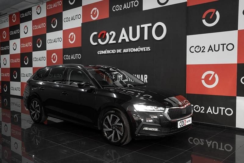 Preto Usado 2022 Skoda Octavia Carrinha | € 29.900 (Caro) - Imagem 1/4