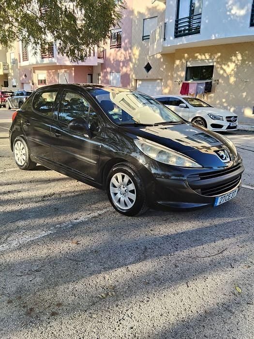 Usado 2006 Peugeot 207 Sedan | € 3.750 (Super Preço) - Imagem 1/4