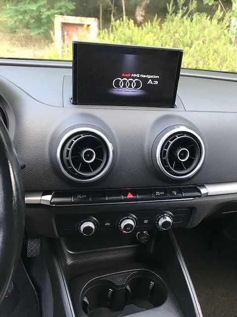 Cinzento Usado 2015 Audi A3 Citadino | € 12.000 (Preço justo) - Imagem 1/4