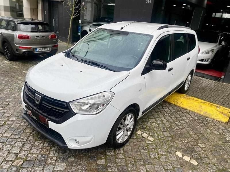Usado Dacia Lodgy 115 HP (84 kW) 2019 Branco Monovolume