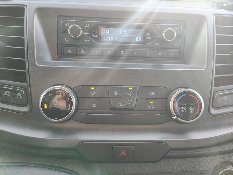 Usado Ford Transit 130 HP (95 kW) 2019 Cinzento