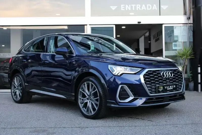 Azul Usado 2021 Audi Q3 Sportback SUV | € 35.900 - Imagem 1/4