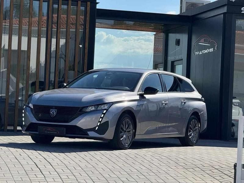 Cinzento Usado 2022 Peugeot 308 SW Carrinha | € 17.900 (Preço justo) - Imagem 1/4