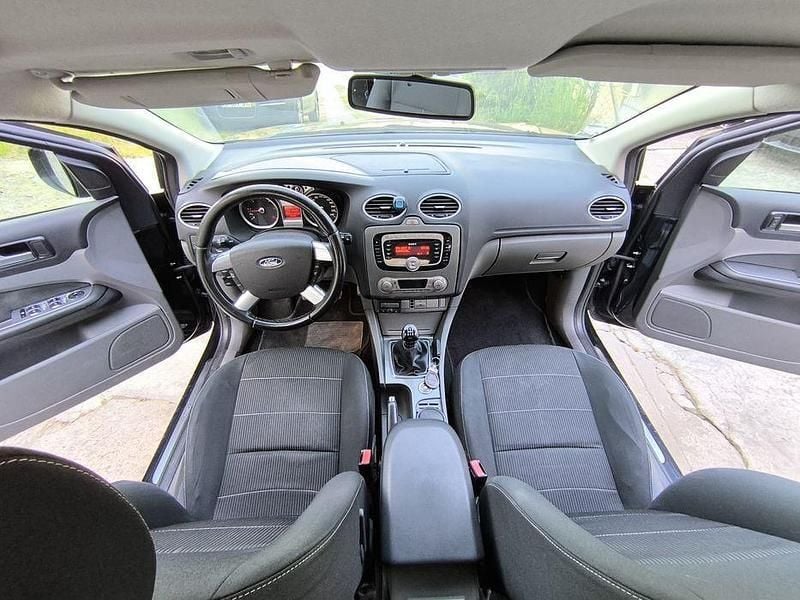 Usado Ford Focus Titanium 109 HP (80 kW) 2010 Carrinha