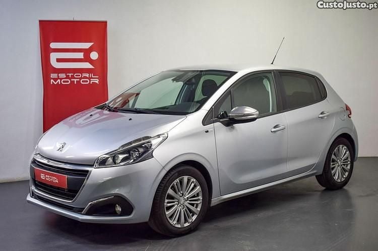 Cinza Usado 2016 Peugeot 208 Style Citadino | € 8.700 (Bom preço) - Imagem 1/1