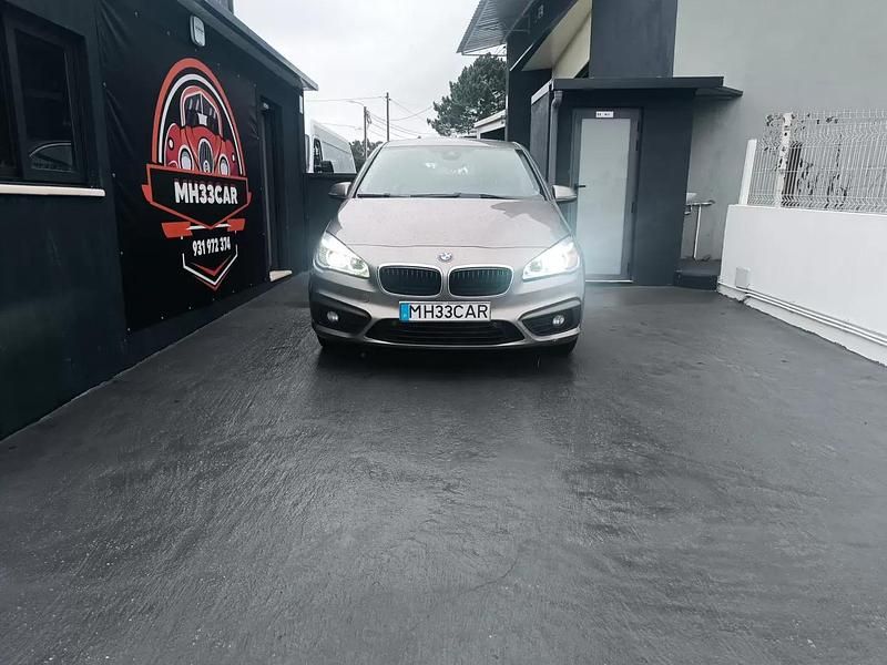 Dourado Usado 2014 BMW 218 Active Tourer Luxury Line Monovolume | € 13.990 (Super Preço) - Imagem 1/4
