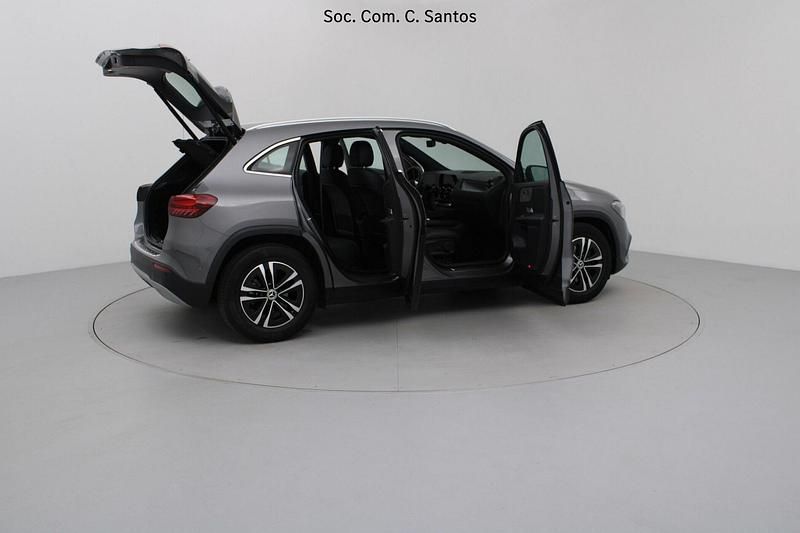 Usado Mercedes GLA200 Advanced 163 HP (119 kW) 2025 Cinza SUV