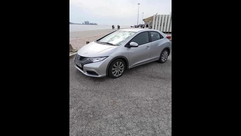 Cinzento Usado 2013 Honda Civic Citadino | € 7.900 (Preço justo) - Imagem 1/4