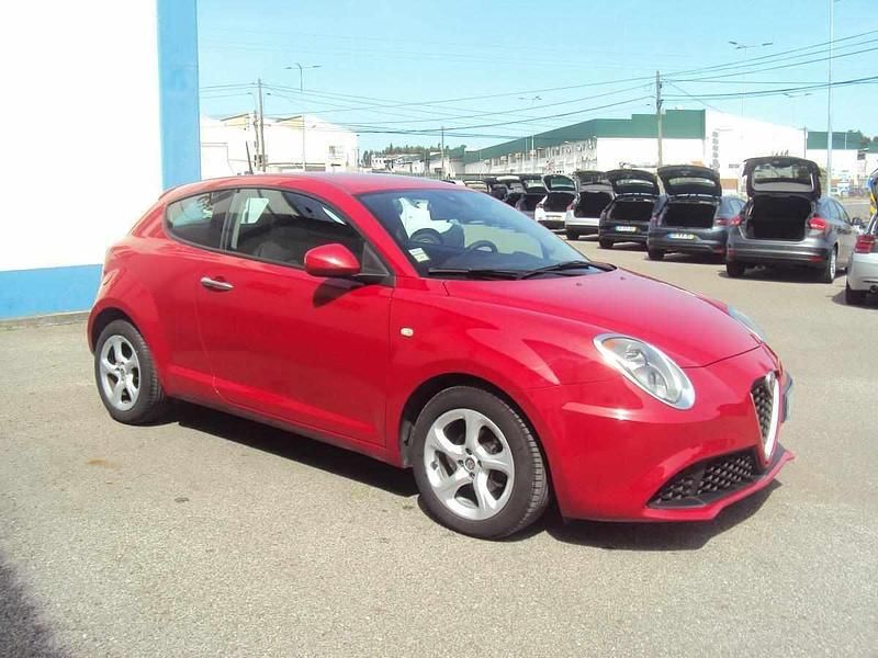 Usado Alfa Romeo MiTo 105 HP (77 kW) 2018 Vermelho Citadino