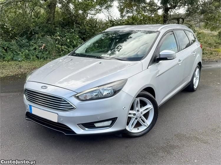 Usado Ford Focus Titanium X 120 HP (88 kW) 2017 Cinza