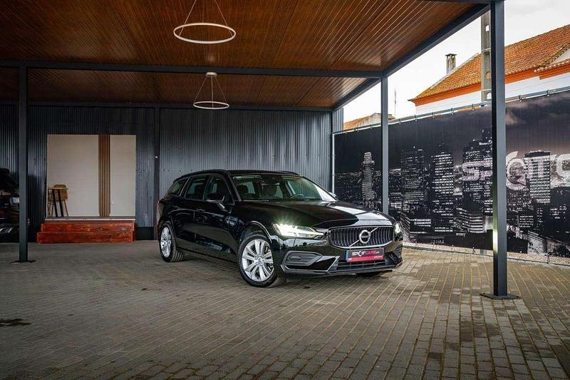 Usado Volvo V60 197 HP (144 kW) 2020 Preto Carrinha