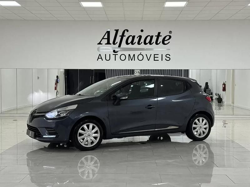 Cinza Usado 2017 Renault Clio IV | € 11.990 (Preço justo) - Imagem 1/4