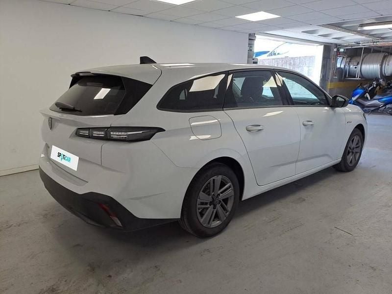 Usado Peugeot 308 136 HP (100 kW) 2025 Branco