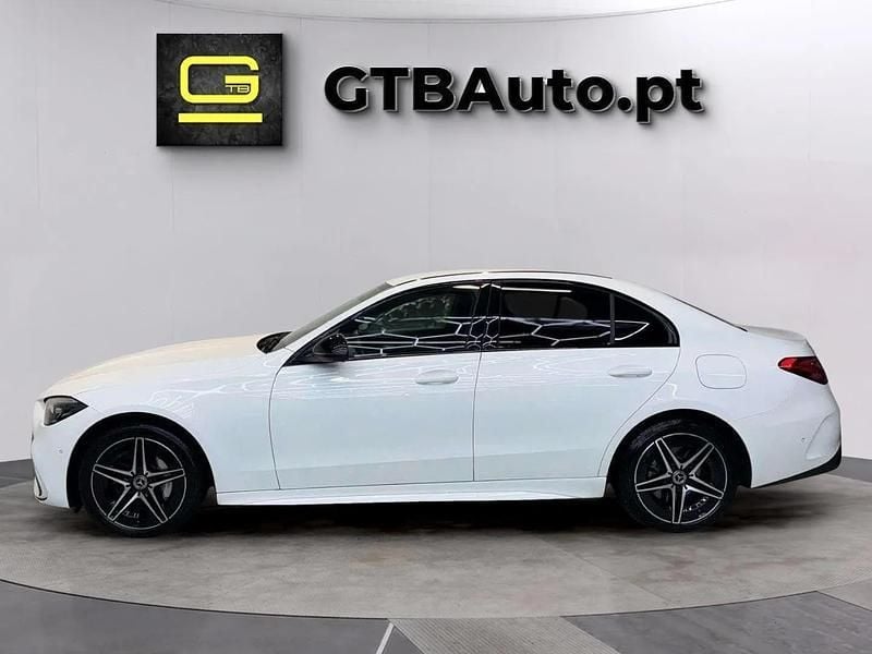 Branco Usado 2022 Mercedes C300 AMG Sedan | € 44.999 (Preço justo) - Imagem 1/4
